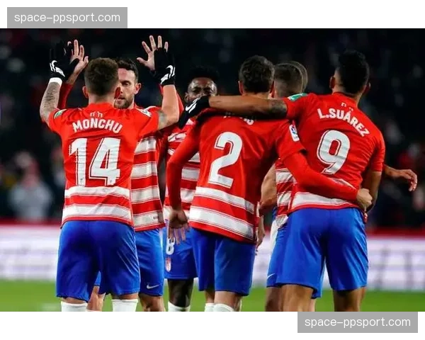 比利亚雷亚尔2-1格拉纳达，莫雷诺点射绝杀